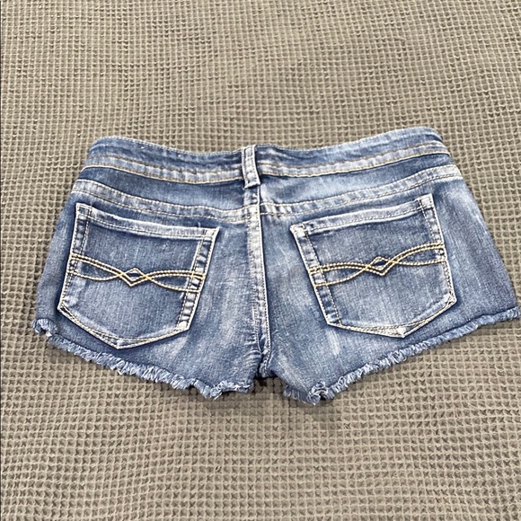 Mudd Blue Jean Shorts Frayed Hem Casual - Picture 5 of 5